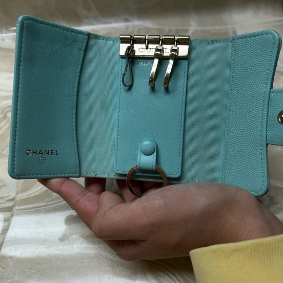 Chanel 4 Ring Holder - Picture 6 of 11